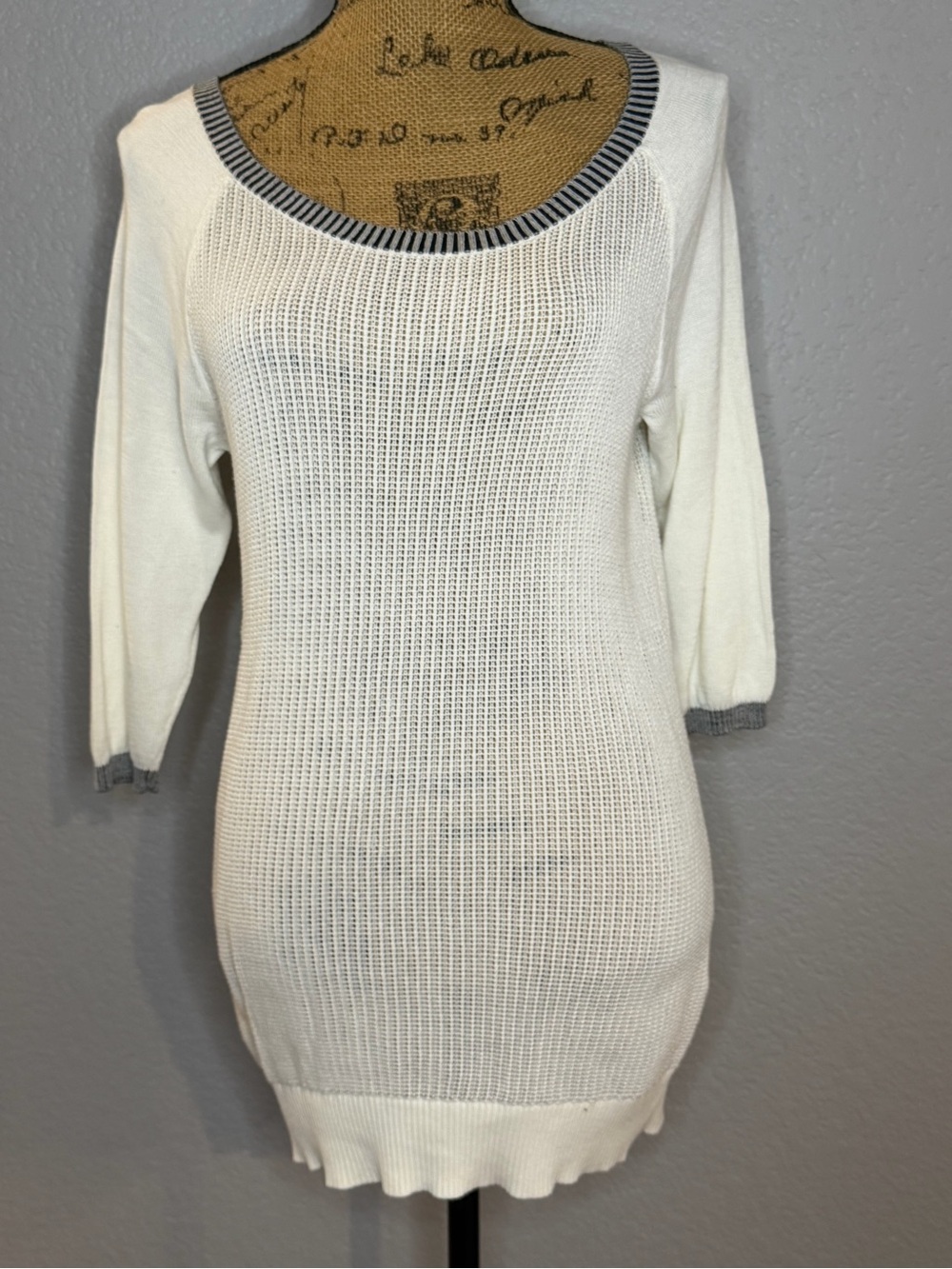 Lole Lightweight White Knit Scoop Neck Sweater with Black Trim